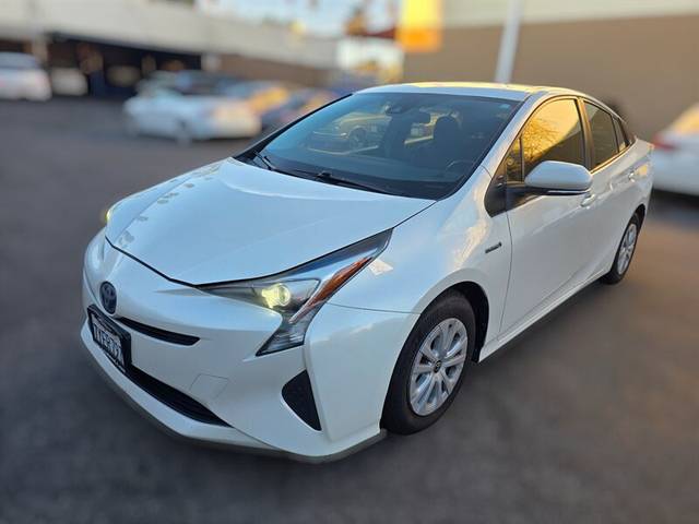 2017 Toyota Prius Three Touring FWD photo