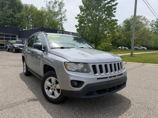2017 Jeep Compass Sport FWD photo