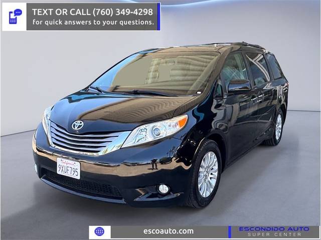 2017 Toyota Sienna XLE FWD photo