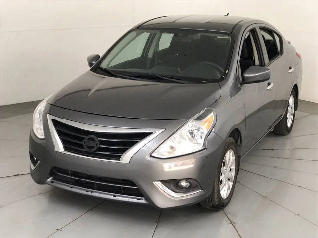 2017 Nissan Versa SV FWD photo