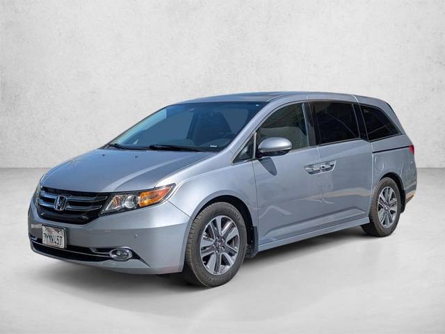 2016 Honda Odyssey Touring FWD photo