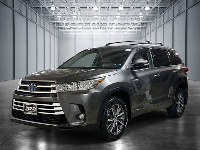 2017 Toyota Highlander Hybrid XLE AWD photo