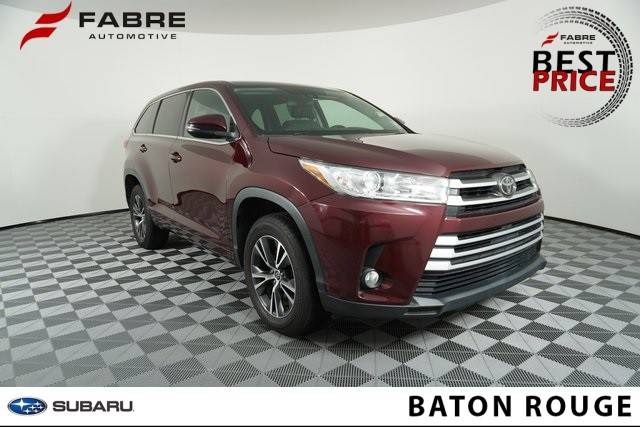 2017 Toyota Highlander LE Plus FWD photo