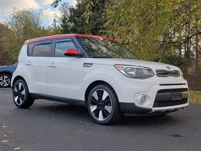 2017 Kia Soul + FWD photo