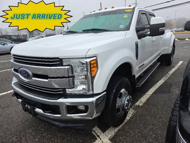 2017 Ford F-350 Super Duty Lariat 4WD photo