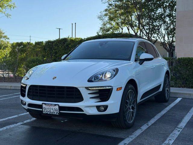 2017 Porsche Macan S AWD photo