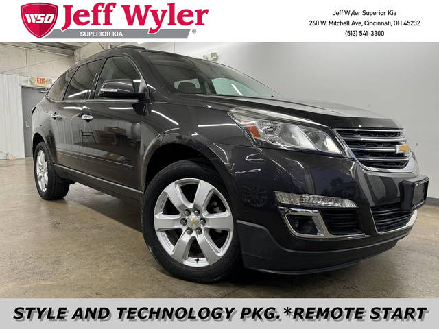 2017 Chevrolet Traverse LT FWD photo