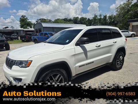 2017 Jeep Grand Cherokee Laredo RWD photo