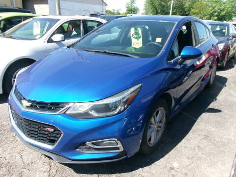 2017 Chevrolet Cruze LT FWD photo