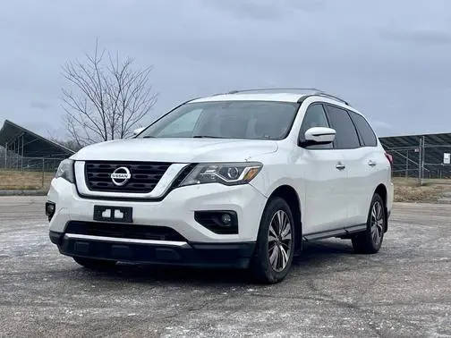 2017 Nissan Pathfinder SV FWD photo