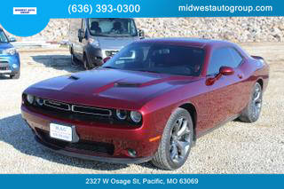 2017 Dodge Challenger SXT Plus RWD photo