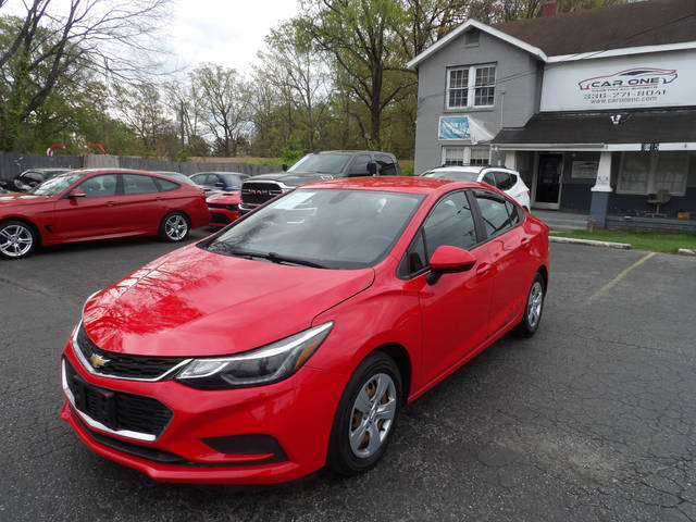 2017 Chevrolet Cruze LS FWD photo