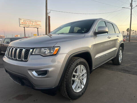 2017 Jeep Grand Cherokee Laredo 4WD photo