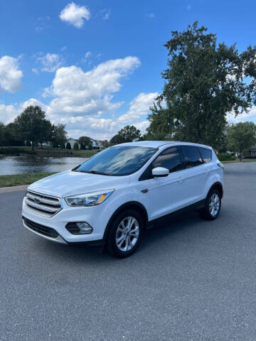 2017 Ford Escape SE FWD photo