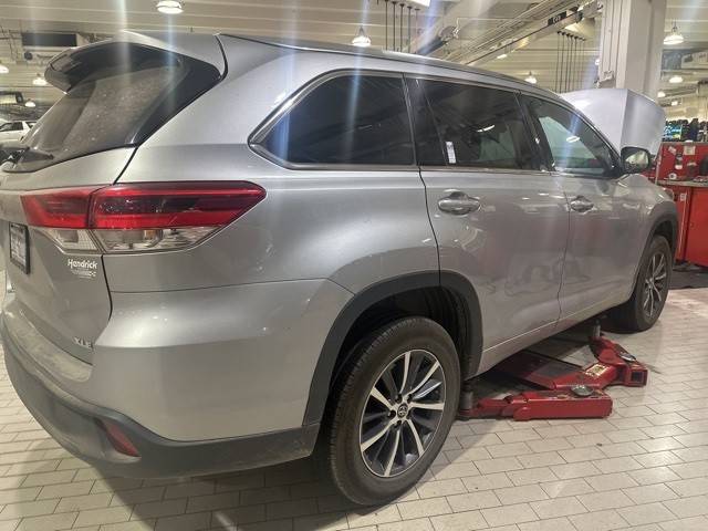 2017 Toyota Highlander XLE FWD photo