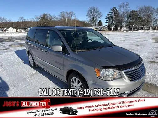 2016 Chrysler Town and Country Touring FWD photo
