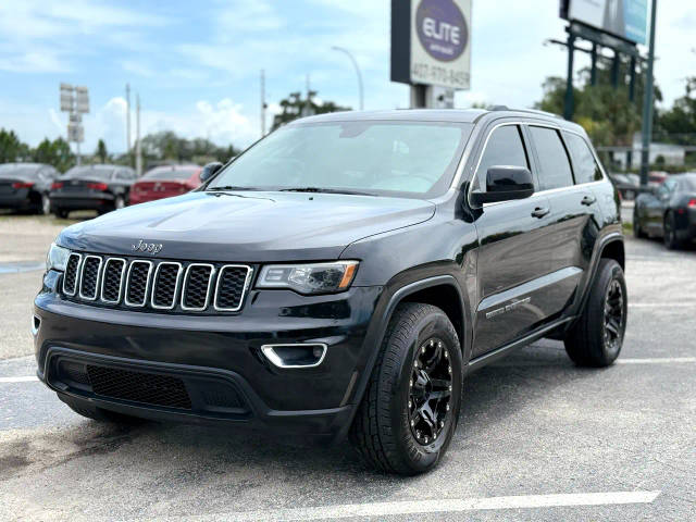 2017 Jeep Grand Cherokee Laredo RWD photo