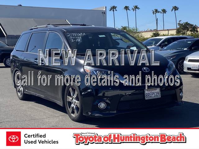 2017 Toyota Sienna SE FWD photo