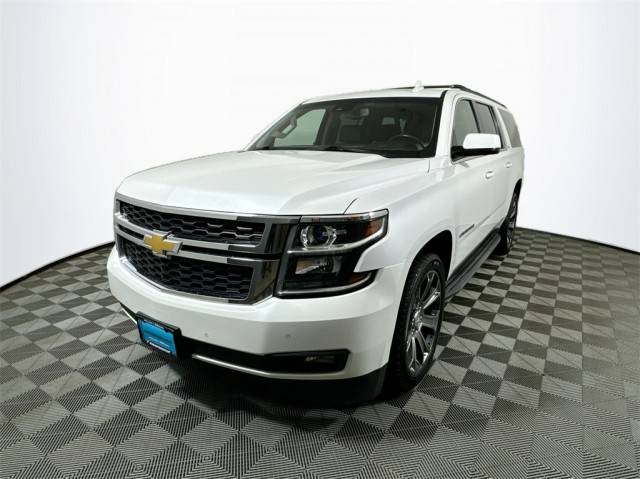 2017 Chevrolet Suburban LT 4WD photo