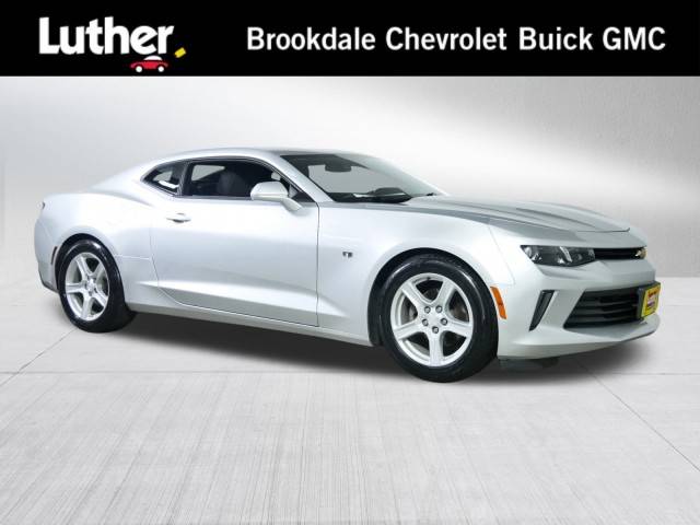 2017 Chevrolet Camaro 1LT RWD photo