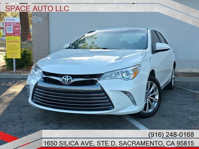 2017 Toyota Camry XLE FWD photo