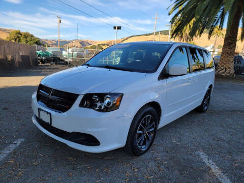 2017 Dodge Grand Caravan SE Plus FWD photo