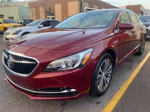 2017 Buick LaCrosse Essence FWD photo