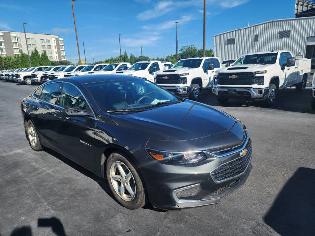 2017 Chevrolet Malibu LS FWD photo