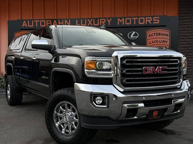 2017 GMC Sierra 2500HD SLT 4WD photo
