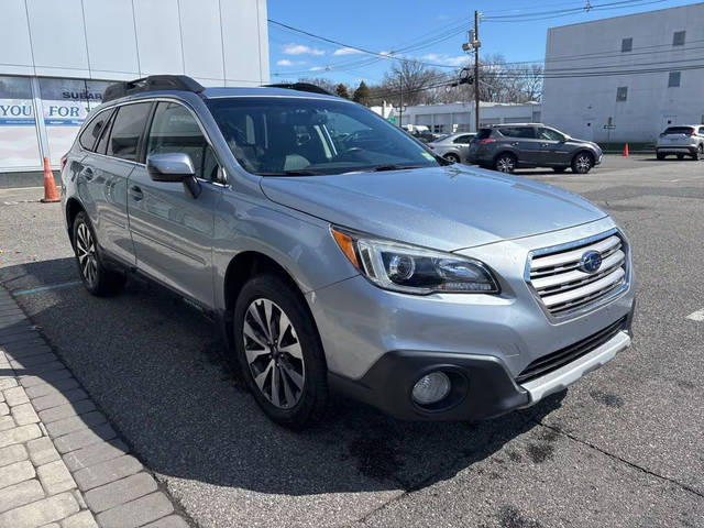 2017 Subaru Outback Limited AWD photo