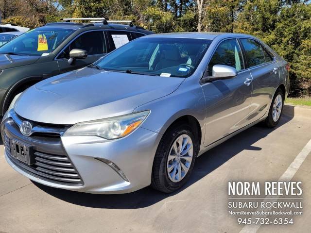 2017 Toyota Camry LE FWD photo