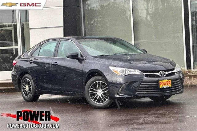 2017 Toyota Camry LE FWD photo