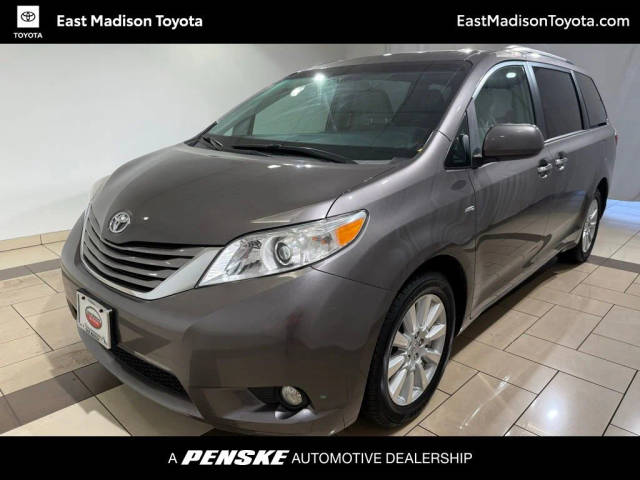 2017 Toyota Sienna XLE Premium AWD photo