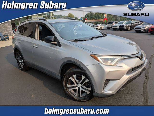 2017 Toyota RAV4 LE AWD photo