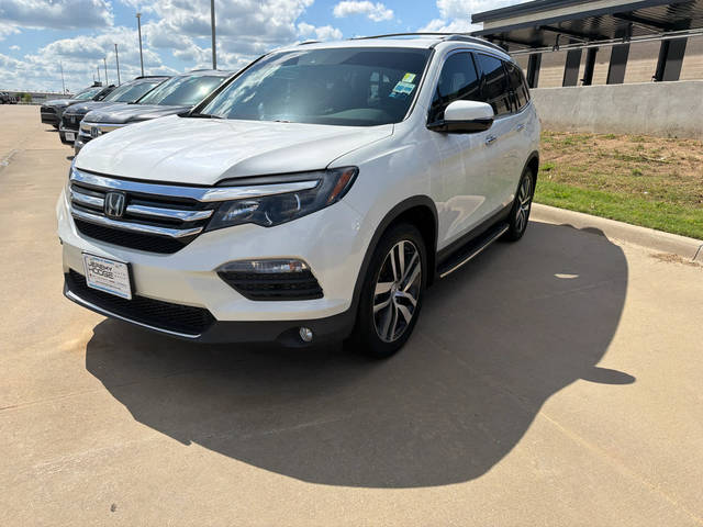 2017 Honda Pilot Touring AWD photo