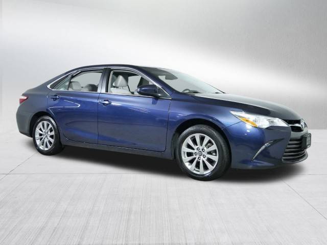 2017 Toyota Camry XLE FWD photo