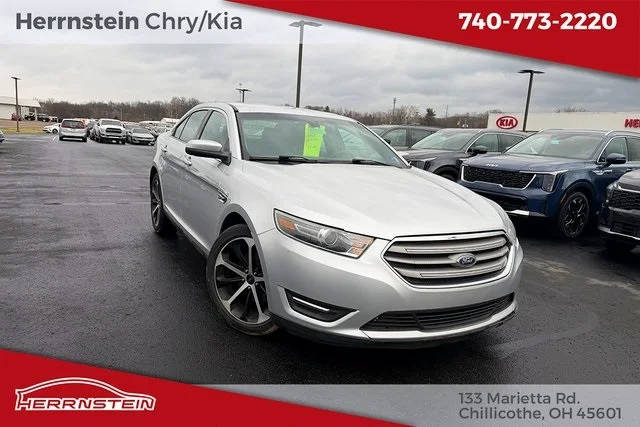 2016 Ford Taurus SEL FWD photo