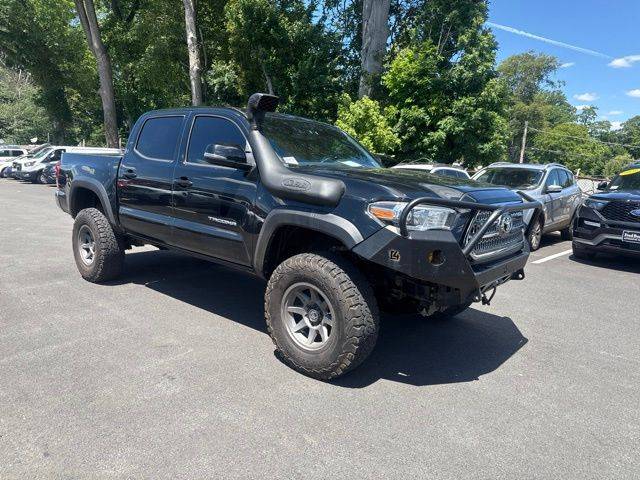 2017 Toyota Tacoma TRD Off Road 4WD photo