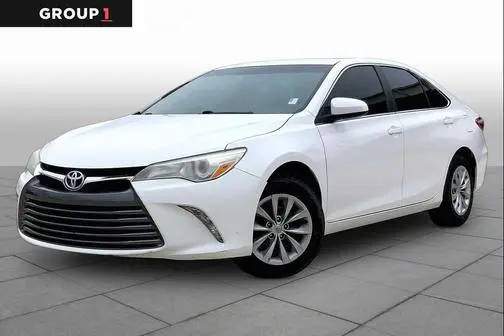 2015 Toyota Camry LE FWD photo