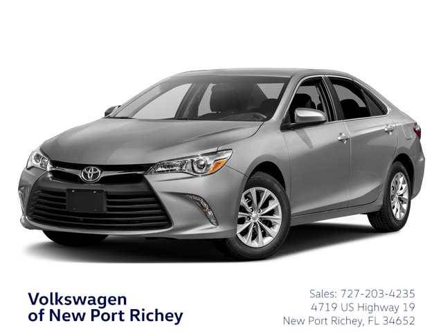2017 Toyota Camry SE FWD photo