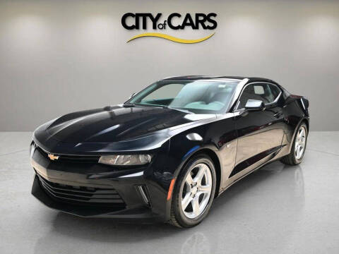 2017 Chevrolet Camaro 1LT RWD photo