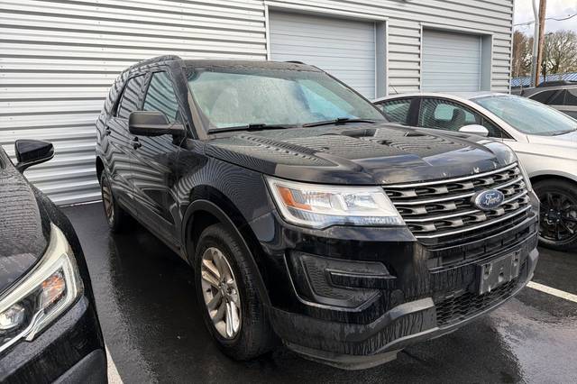 2017 Ford Explorer Base 4WD photo
