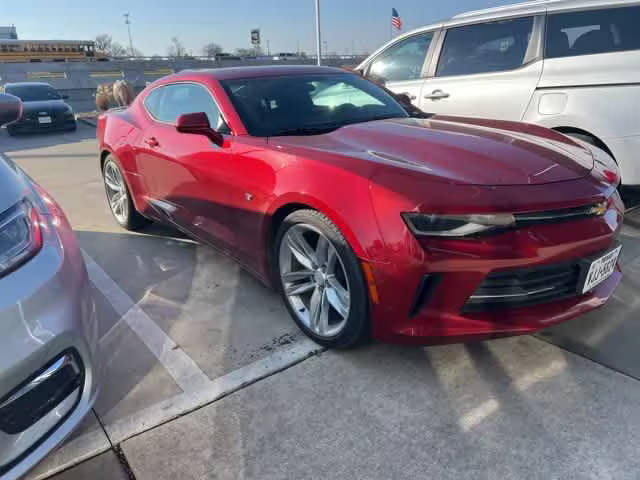 2017 Chevrolet Camaro 1LT RWD photo