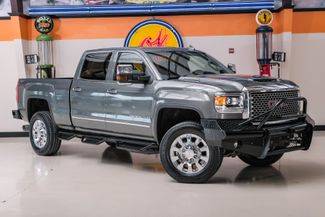 2017 GMC Sierra 2500HD Denali 4WD photo