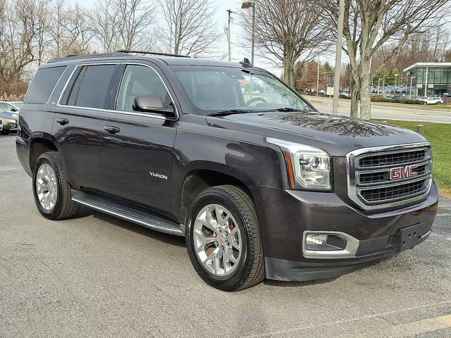 2017 GMC Yukon SLT 4WD photo