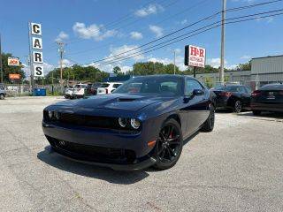 2017 Dodge Challenger SXT Plus RWD photo