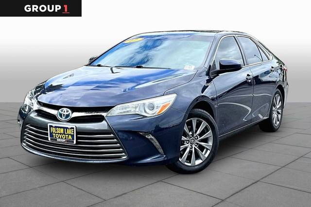 2017 Toyota Camry Hybrid XLE FWD photo