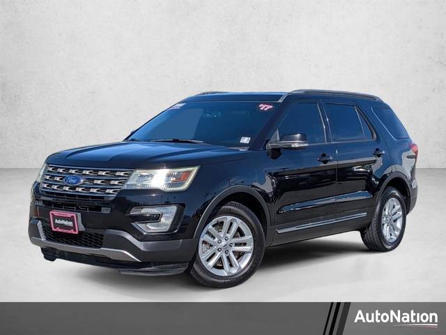 2017 Ford Explorer XLT FWD photo