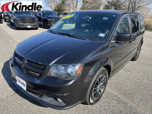 2017 Dodge Grand Caravan SXT FWD photo