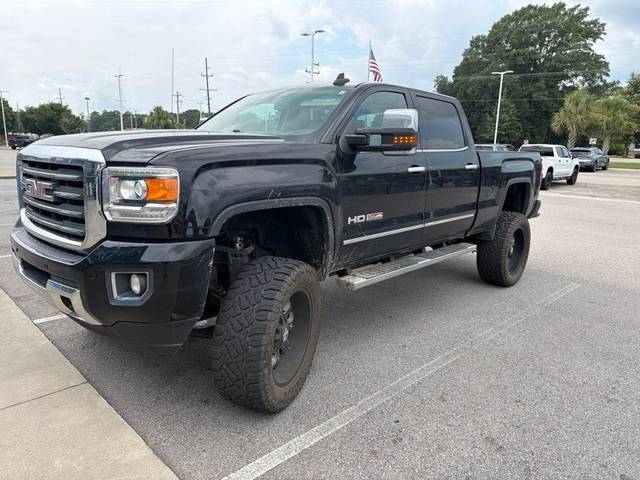 2017 GMC Sierra 2500HD SLT 4WD photo